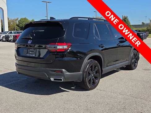Used 2025 Honda Pilot Black Edition image 5