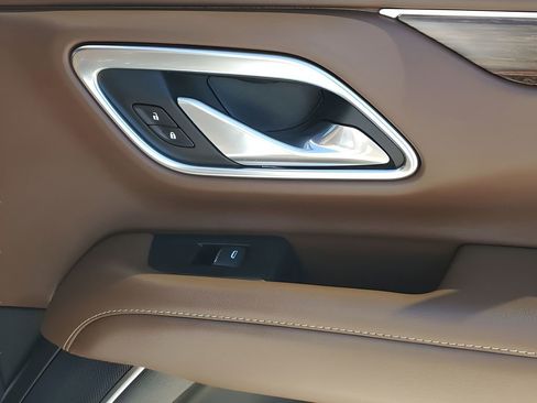 Used 2021 Chevrolet Suburban High Country image 49