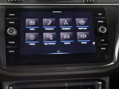 Used 2023 Volkswagen Tiguan SE FWD image 43