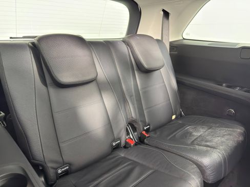 Used 2024 Mercedes-Benz GLS 580 4MATIC image 47