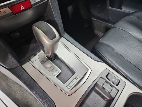 Used 2012 Subaru Outback 3.6R Limited w/ Moonroof Pkg image 24