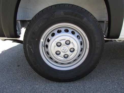 Used 2025 RAM ProMaster 2500 w/ Convenience Group image 10