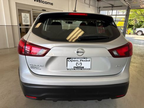 Used 2018 Nissan Rogue Sport S AWD/4WD image 5