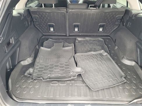 Used 2020 Subaru Outback Premium w/ Popular Package #1 image 9