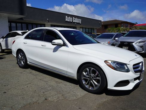 Used 2017 Mercedes-Benz C 300 Sedan image 4