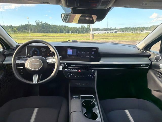 Used 2025 Hyundai Sonata SEL FWD image 7