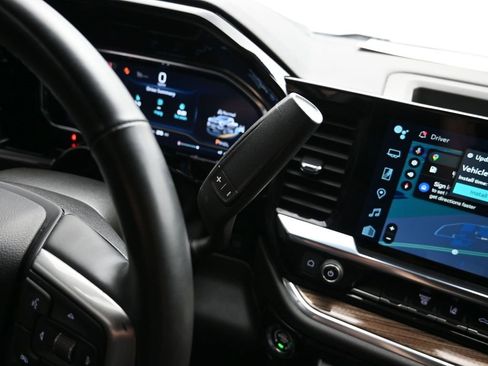 Certified 2025 Chevrolet Silverado 2500 LT w/ Convenience Package image 19