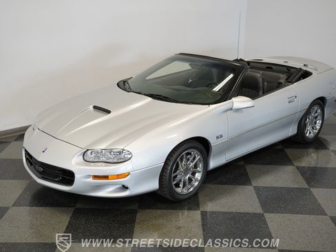 Used 2002 Chevrolet Camaro Z28 w/ SS Performance/Appearance Pkg image 7