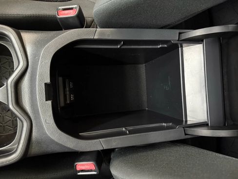 Used 2019 Toyota RAV4 XLE w/ Convenience Package image 38