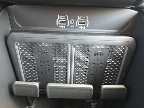 New 2026 RAM 2500 Laramie AWD/4WD image 19