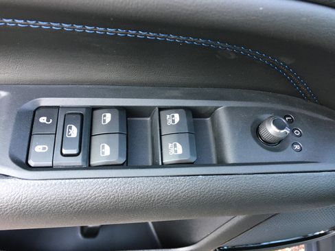 New 2026 Jeep Compass Latitude image 11