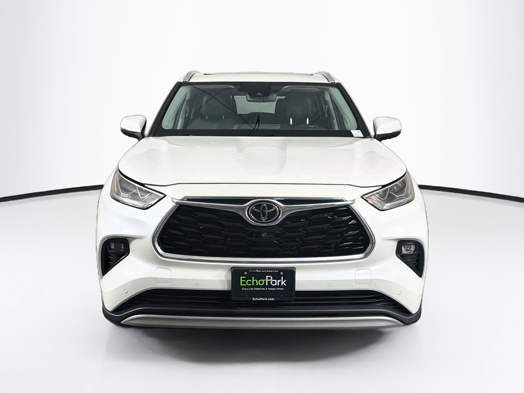 Used 2021 Toyota Highlander Platinum AWD/4WD image 2