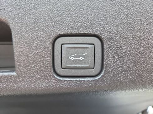 New 2026 Chevrolet Traverse LT w/ Midnight/Sport Edition AWD/4WD image 33