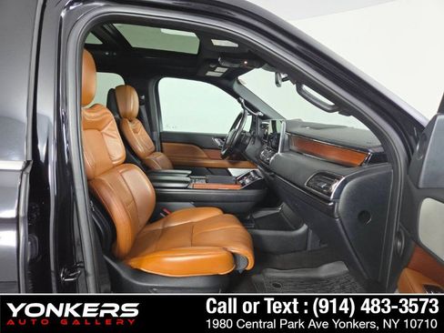 Used 2020 Lincoln Navigator Reserve AWD/4WD image 26