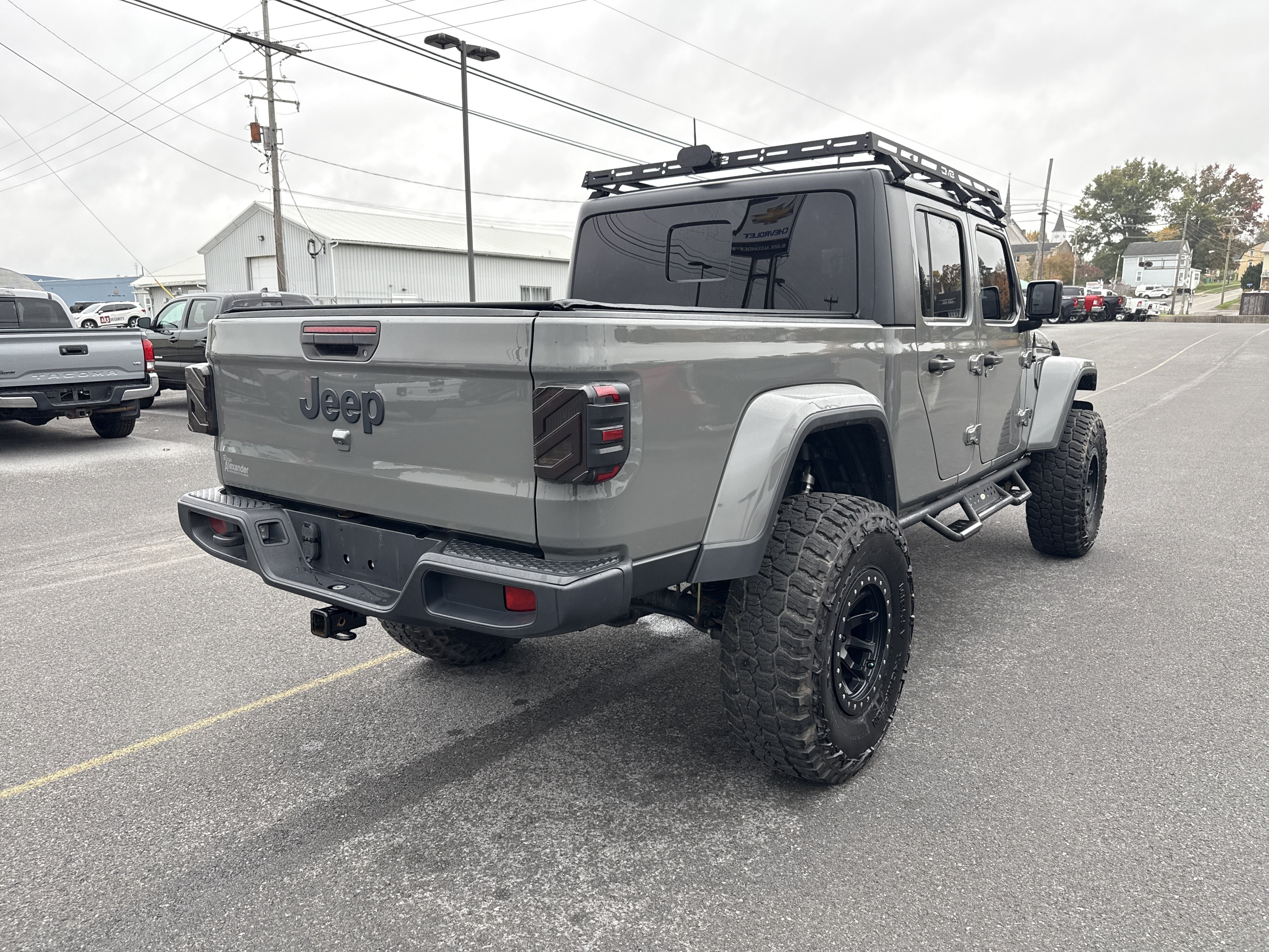 Used 2020 Jeep Gladiator Sport AWD/4WD image 3