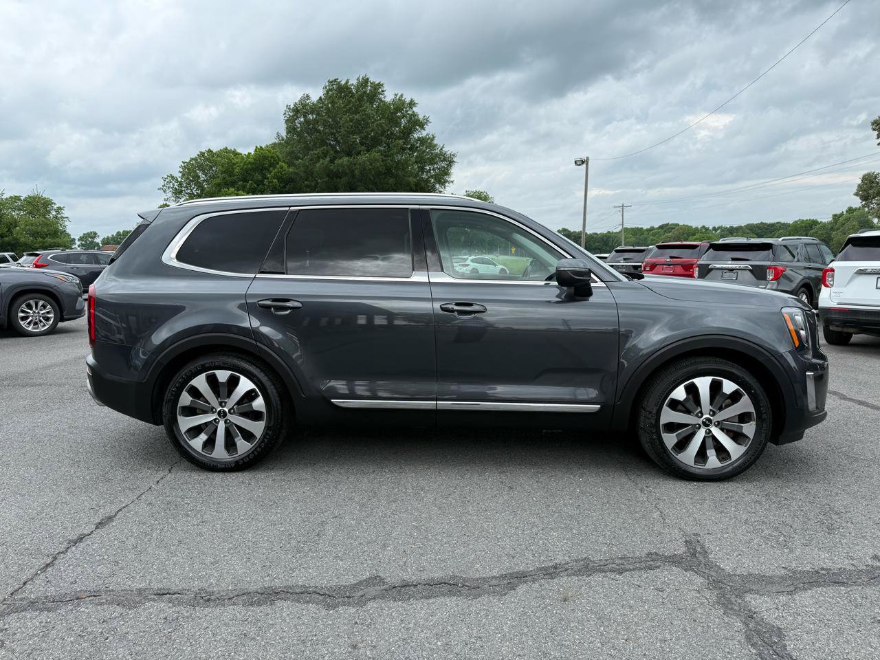 Used 2022 Kia Telluride EX w/ EX Premium Package AWD/4WD image 7