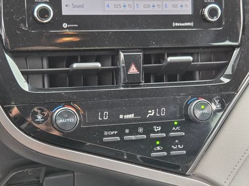 Used 2022 Toyota Camry LE FWD image 23