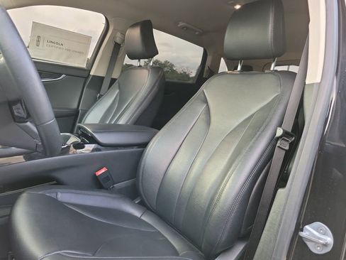 Certified 2022 Lincoln Nautilus FWD w/ Premium Package image 20