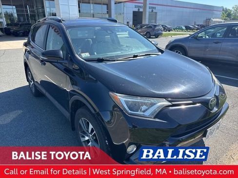 Used 2017 Toyota RAV4 XLE AWD/4WD image 1