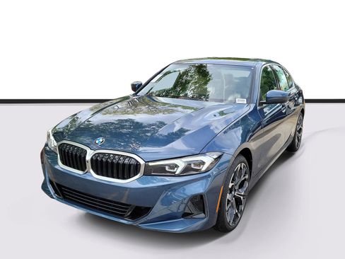 New 2026 BMW 330i Sedan w/ Convenience Package RWD image 2