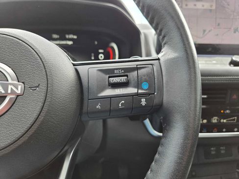Used 2024 Nissan Rogue SL w/ SL Premium Package FWD image 31