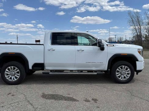 Used 2021 GMC Sierra 3500 Denali w/ Technology Package AWD/4WD image 3