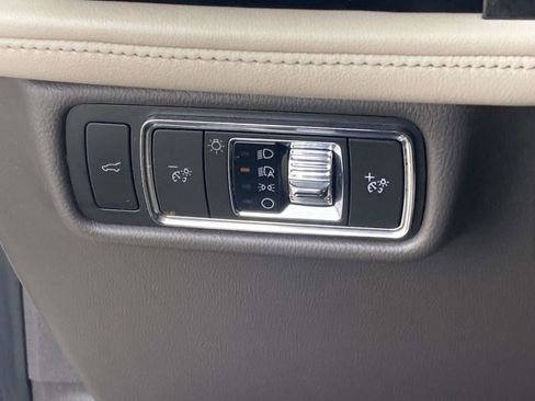 Certified 2022 Lincoln Aviator Reserve w/ Elements Package Plus image 32