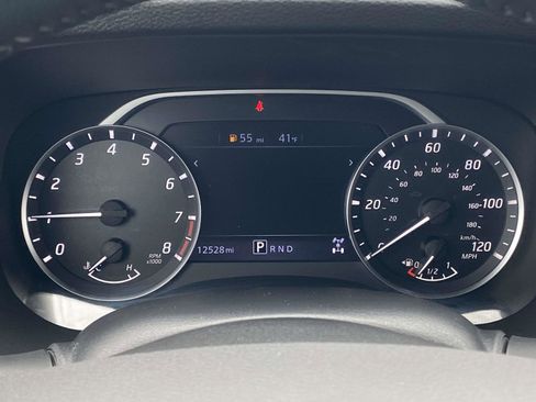 Used 2024 Nissan Frontier SL image 27