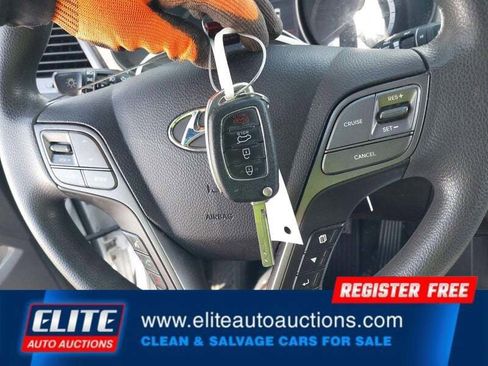 Used 2017 Hyundai Santa Fe Sport image 22