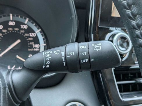 Used 2020 Toyota Highlander Limited AWD/4WD image 25
