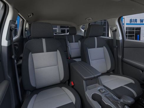 New 2026 Chevrolet Blazer LT w/ Convenience Package FWD image 17