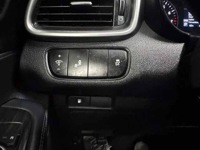 Used 2020 Kia Sorento LX AWD/4WD image 36