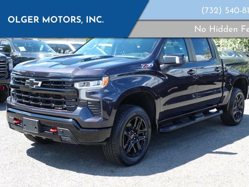 Used 2022 Chevrolet Silverado 1500 LT Trail Boss w/ LT Trail Boss Premium Package AWD/4WD image 1