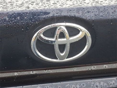 Used 2024 Toyota Corolla LE image 30