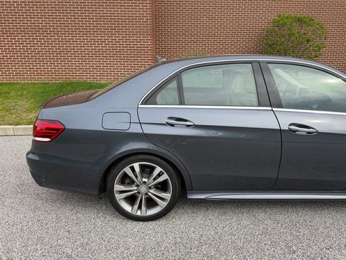 Used 2014 Mercedes-Benz E 350 4MATIC Sedan image 10