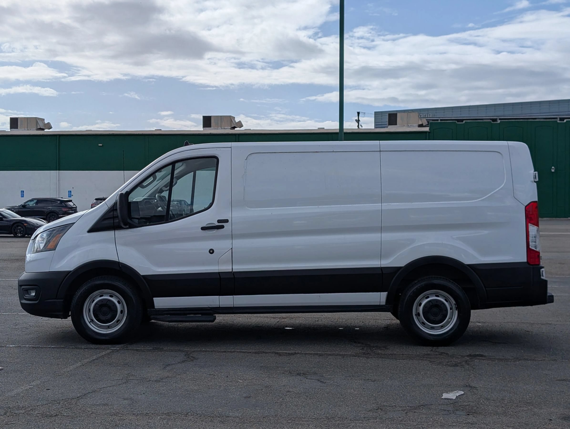 Used 2020 Ford Transit 150 Low Roof w/ Load Area Protection Package RWD image 4