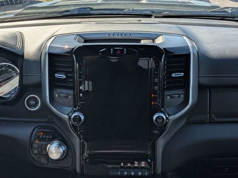 Used 2022 RAM 1500 Laramie AWD/4WD image 18