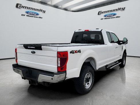 Used 2022 Ford F350 Lariat w/ Chrome Package image 11