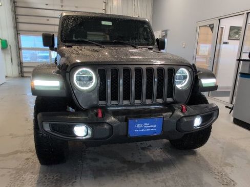 Used 2019 Jeep Wrangler Unlimited Rubicon w/ Dual Top Group AWD/4WD image 38