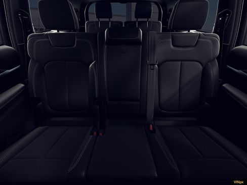 New 2026 Jeep Grand Cherokee L 2WD image 7