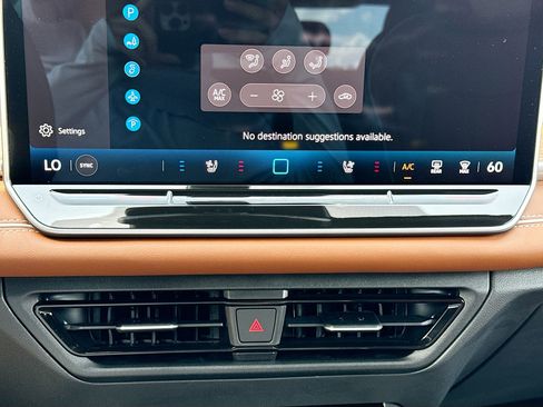 New 2026 Volkswagen Tiguan SEL R-Line AWD/4WD image 35