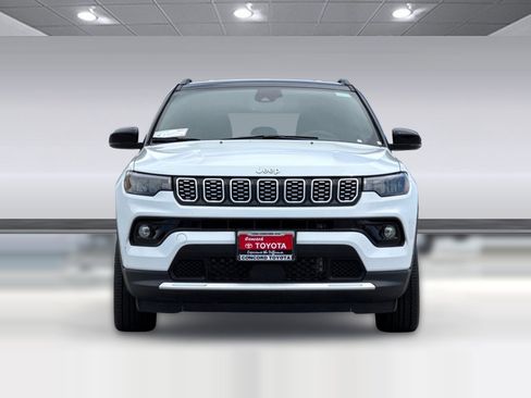 Used 2025 Jeep Compass Limited AWD/4WD image 6