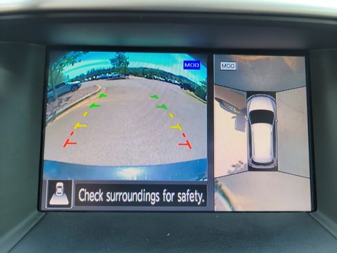 Used 2018 Nissan Pathfinder SL image 11