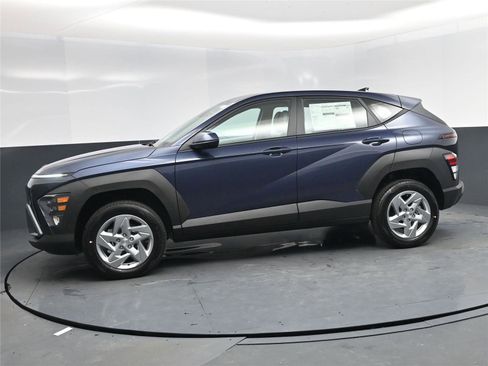 New 2026 Hyundai Kona SE image 3