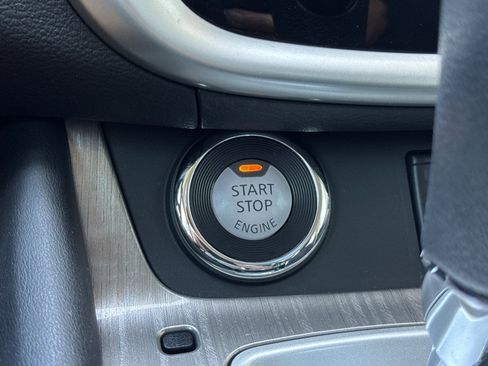 Used 2017 Nissan Murano SV w/ Premium Plus Package FWD image 34