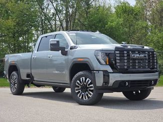 New 2026 GMC Sierra 3500 Denali Ultimate AWD/4WD video 2