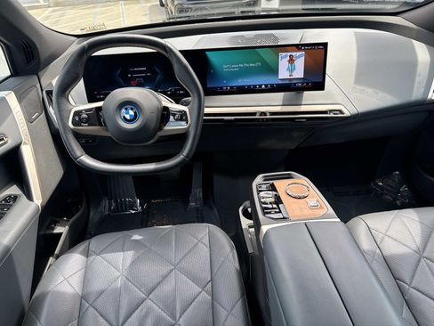 Certified 2024 BMW iX xDrive50 w/ Premium Package AWD/4WD image 7