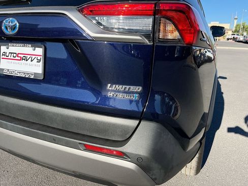 Used 2022 Toyota RAV4 Limited AWD/4WD image 36