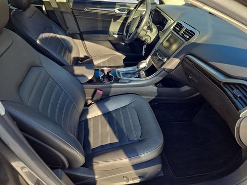 Used 2015 Ford Fusion SE w/ Equipment Group 202A image 30