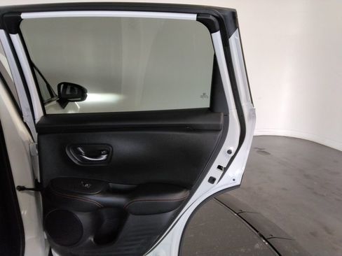 Used 2025 Honda HR-V Sport image 36